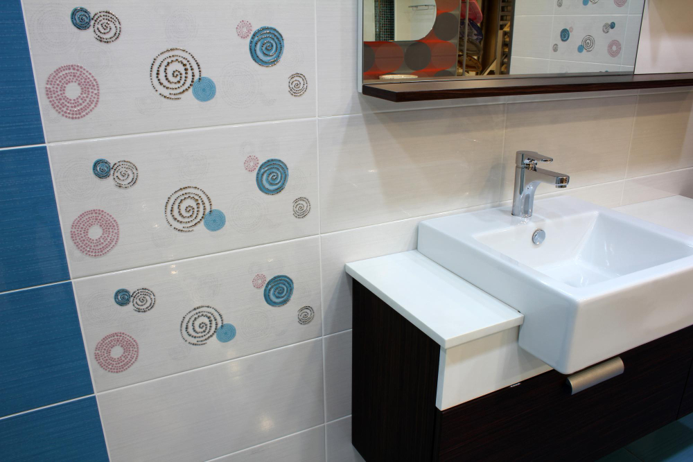 un Carreau autocollant pour salle de bain 