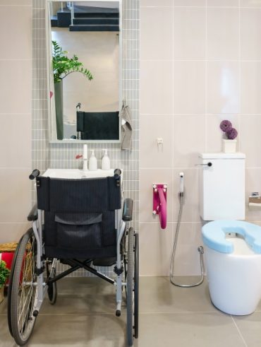 concevoir une salle de bain accessible et adaptée aux personnes en situation de handicap