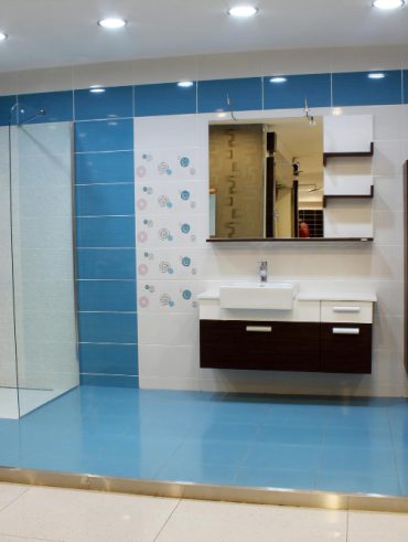 Choisir le carrelage mural idéal pour une douche italienne moderne