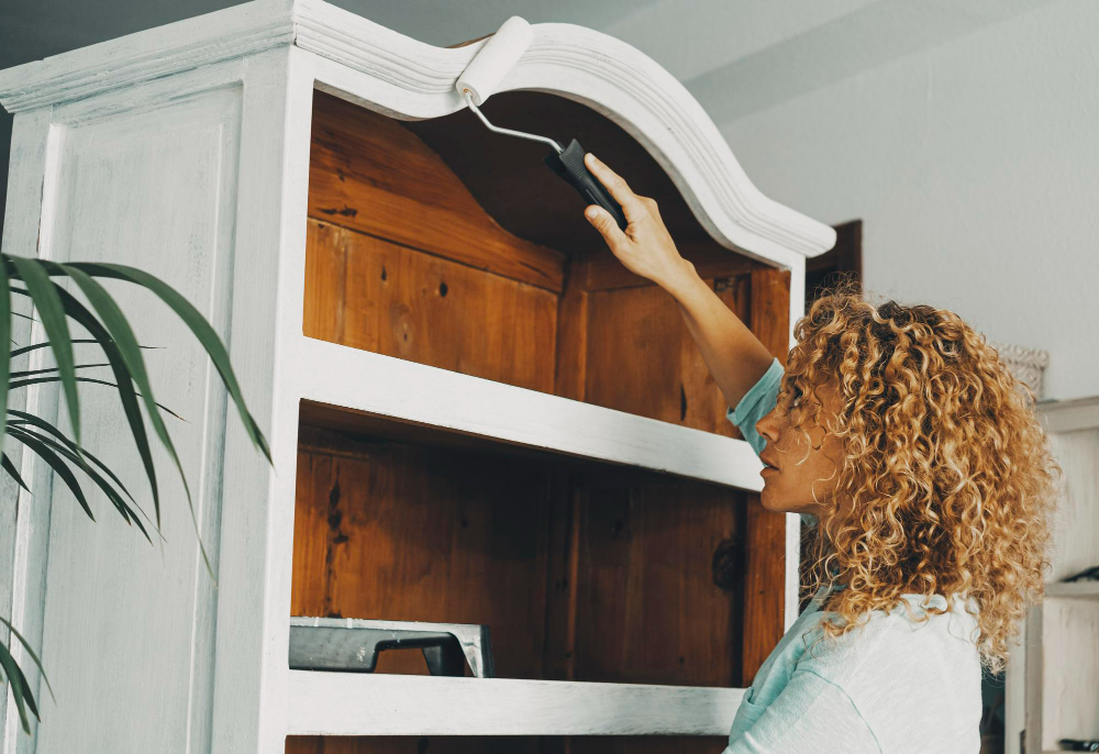 astuces pour réussir la Peinture sur meuble en bois 