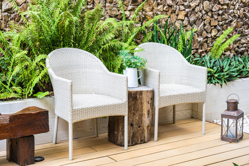  avantages du Salon de jardin sans coussin