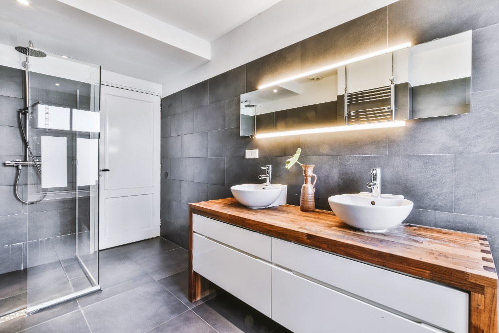 le carrelage mural idéal pour une douche italienne moderne