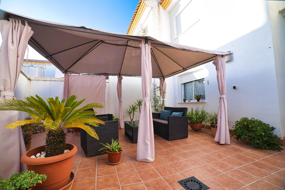 le parasol anti vent terrasse