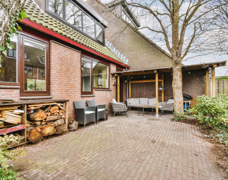 Extension maison traditionnelle pour agrandir votre espace tout en respectant le style ancien