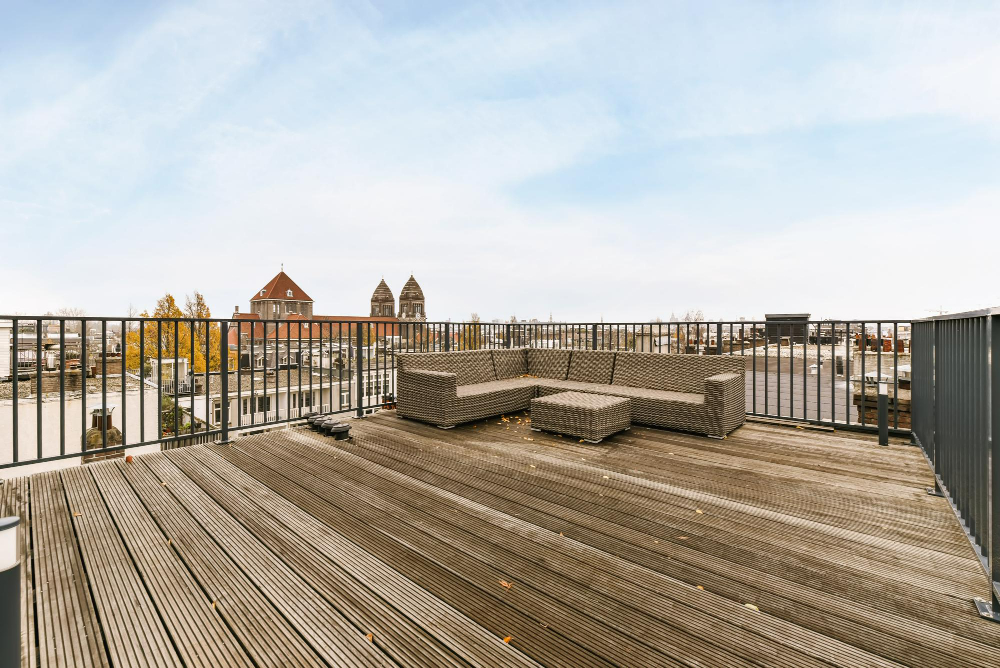 Le Plan d'une terrasse en bois sur pilotis