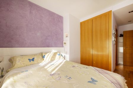 Tête de lit en peinture pour transformer votre chambre