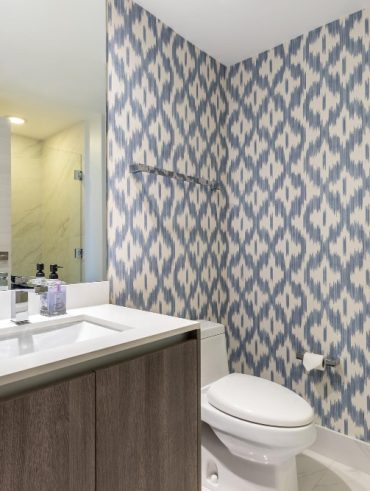 hauteur à choisir pour un meuble de salle de bain confortable et pratique