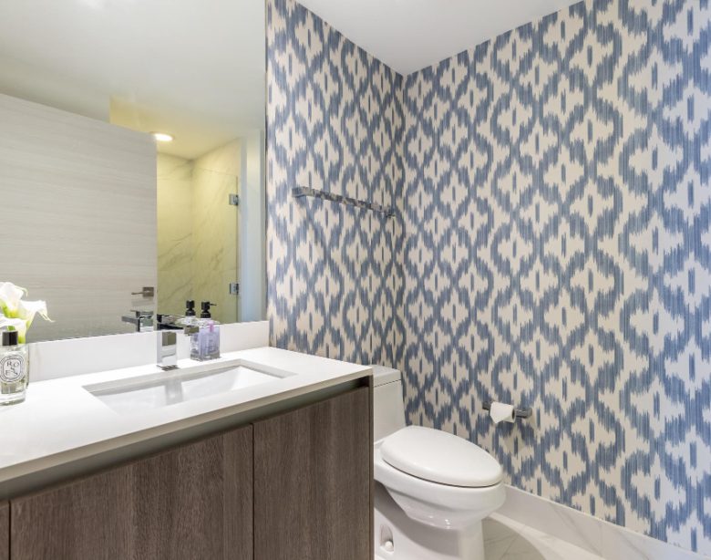 hauteur à choisir pour un meuble de salle de bain confortable et pratique