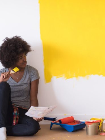 Maîtrisez l'art de la peinture acrylique pour transformer vos murs