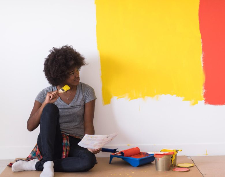 Maîtrisez l'art de la peinture acrylique pour transformer vos murs