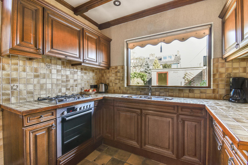 Rénover une cuisine en bois pour un parfait  résultat 