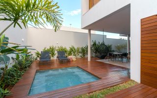 Guide pratique pour choisir la piscine idéale pour un jardin de petite taille
